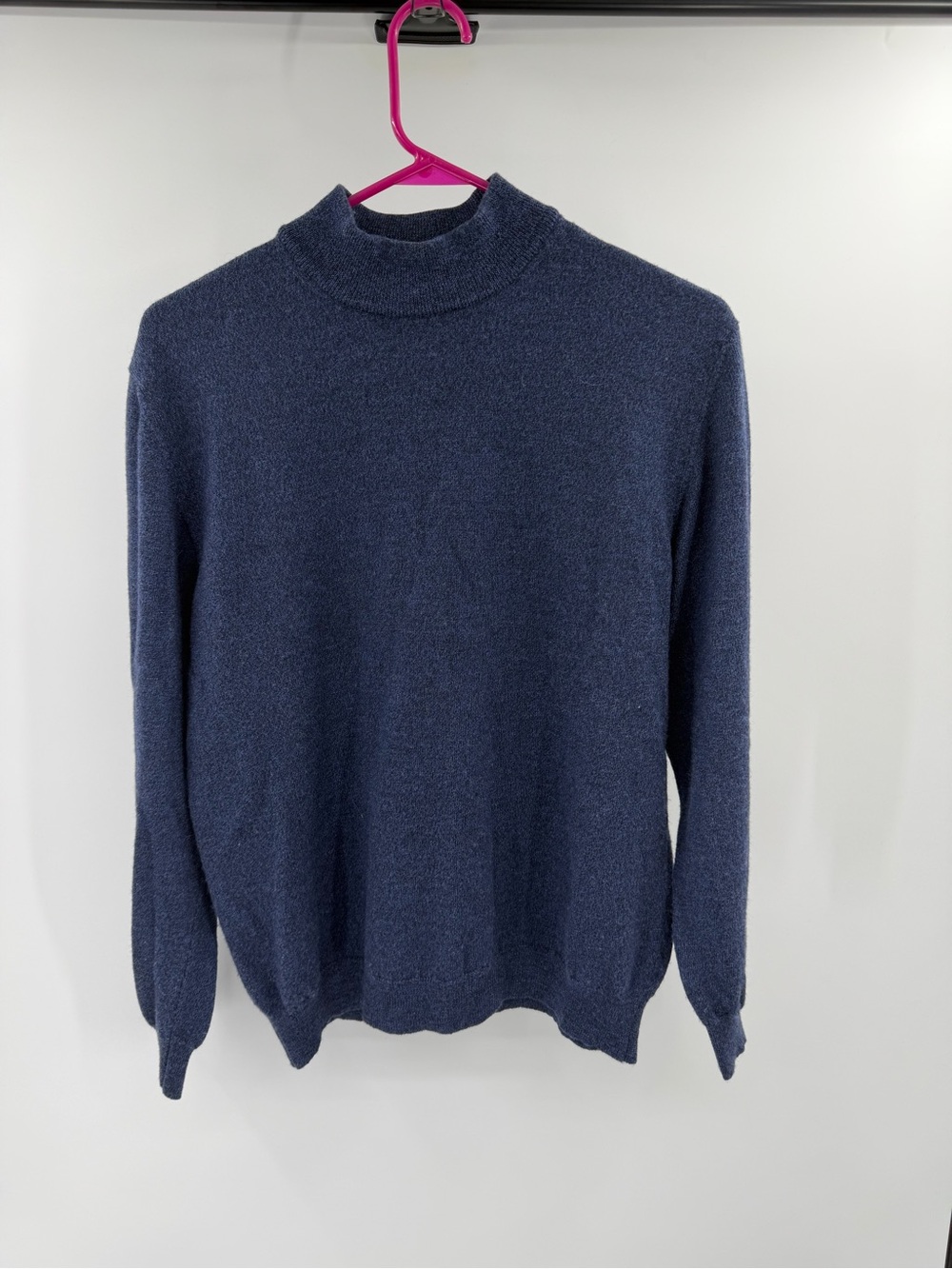 J.Ashford made in Italy 100% Extrafine merino wool navy blue mock neck sweater M